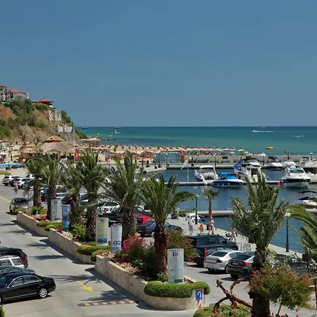 Dolce Complex Aparthotel 3*